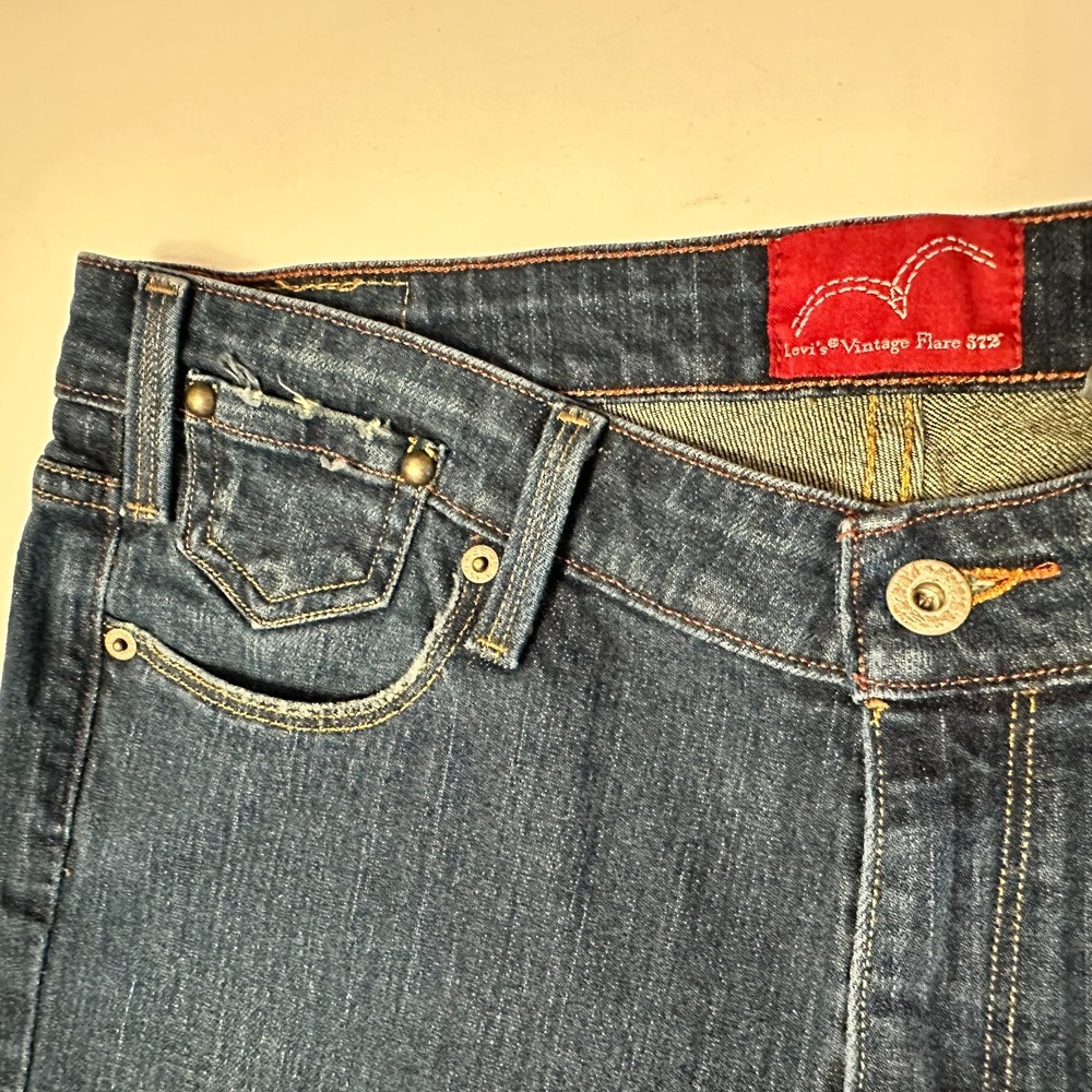 Levis 572 Flare Jeans Mens 12M Dark‎ Wash Distressed Low Rise Denim (34x30) - Picture 3 of 12